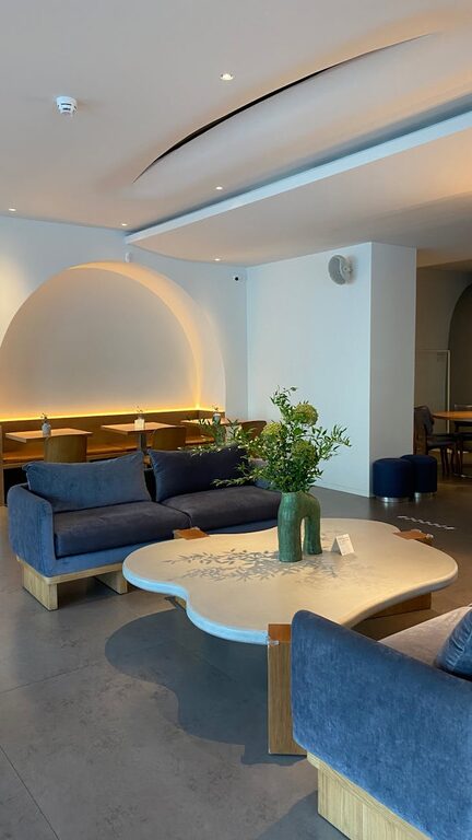 Quick Ideas to Brighten a Dark Room Effortlessly